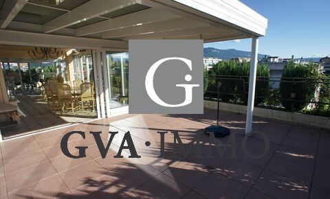 Veranda and roof terrace on a nice building with swimming pool