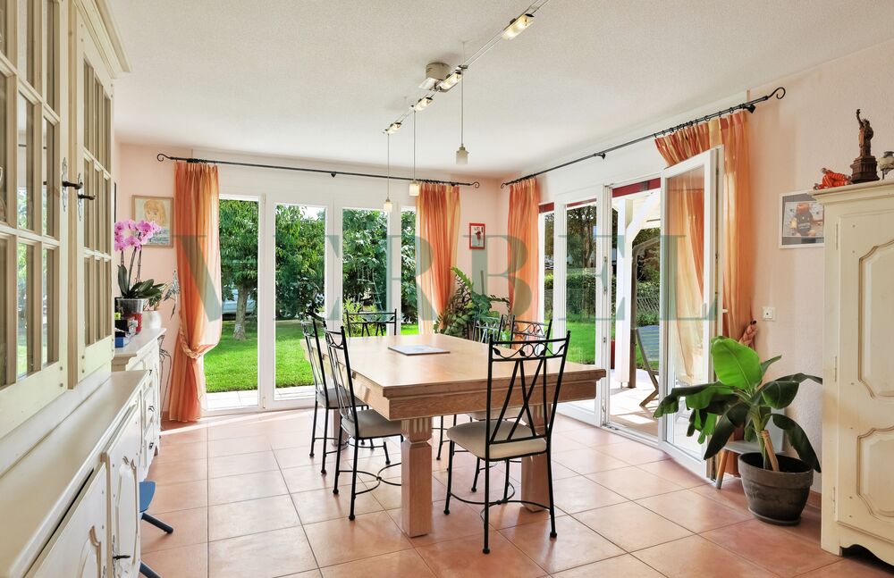 Detached house in a quiet residential area