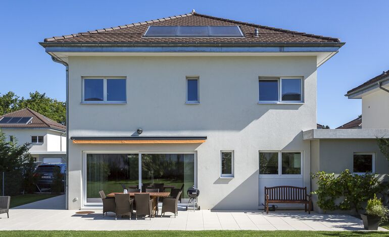Villa contemporaine située dans un quartier sécurisé