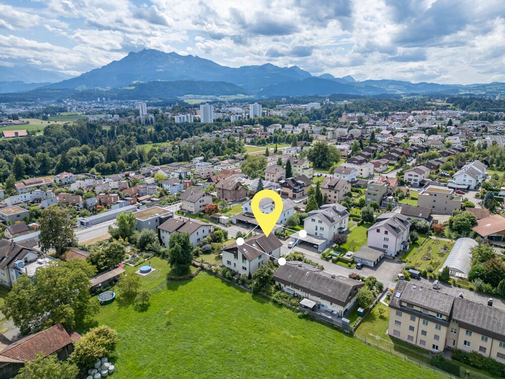 Doppeleinfamilienhaus mit grossem Garten und viel Potenzial
