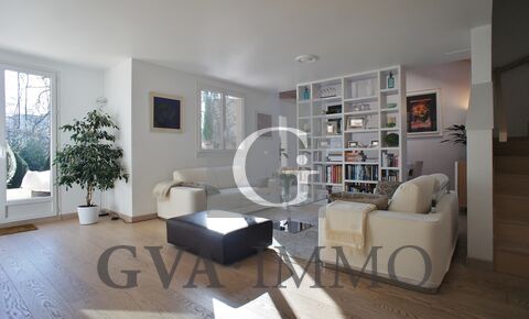 Charming twin villa in residential area close to amenities