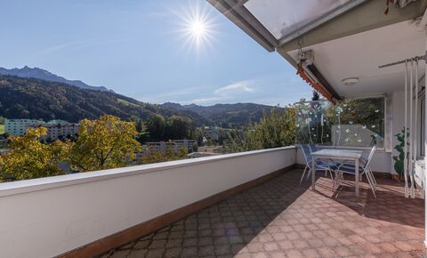 Terrassenwohnung mit Panoramasicht und viel Potenzial