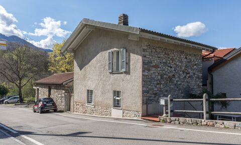 Schmuckes Tessinerhaus in sehr gutem Zustand
