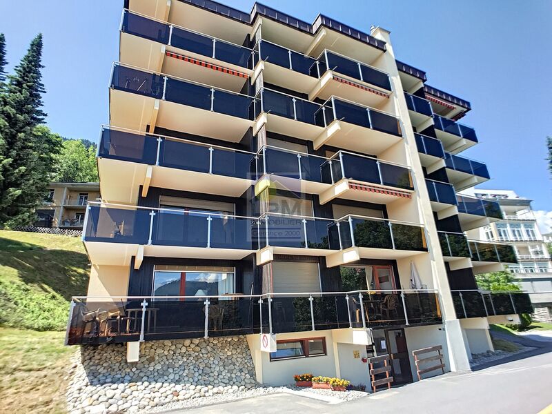 Nice appt. 3.5p renovated 77.5m2p in the heart of Leysin with covered parking place