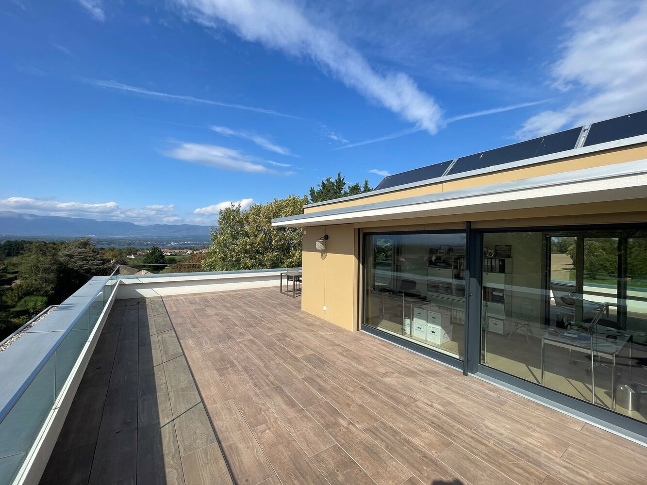 Superbe duplex en attique avec vue sur le lac