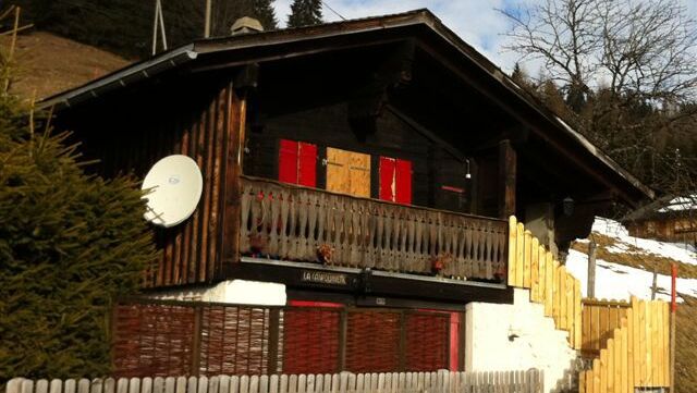 Charmant chalet d'habitation juste avant Les Mosses