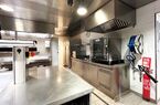 RESTAURANT/LOCAL COMMERCIAL D'ENV. 418 M2 
SITUE SUR LE BD DE PEROLLES