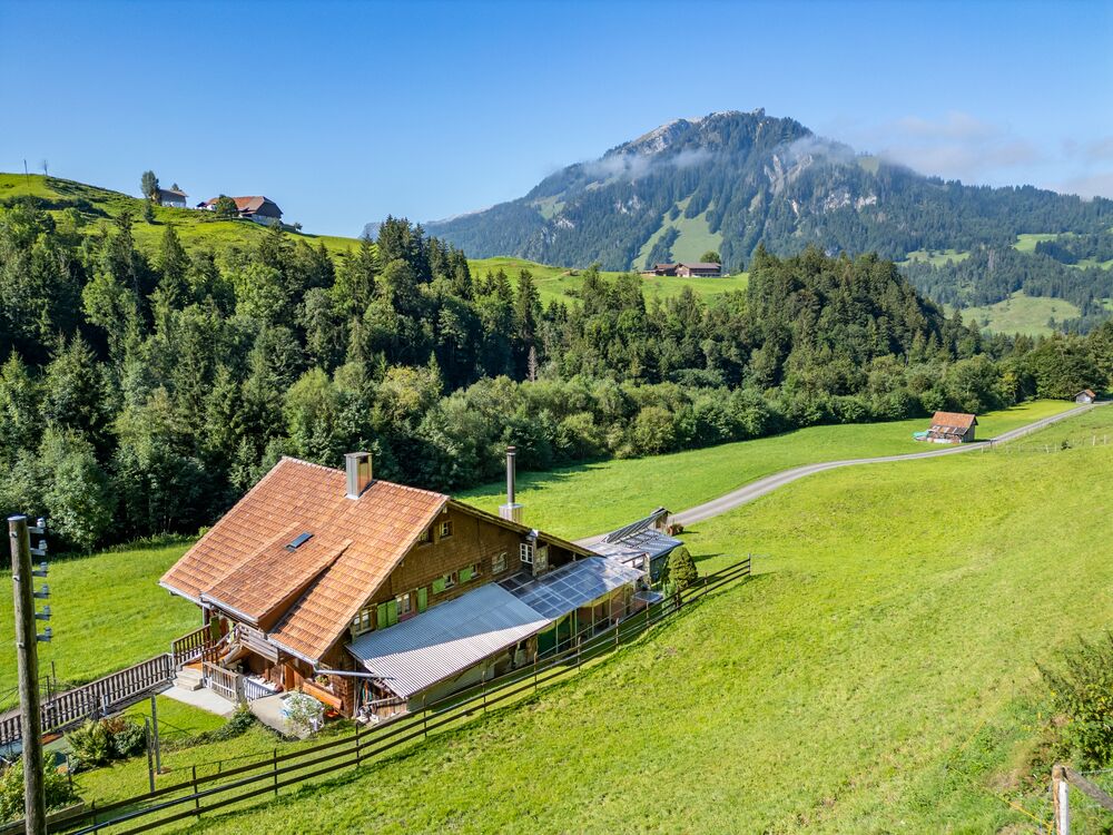 Mehrfamilienhaus mit maximaler Ruhe und purer Idylle