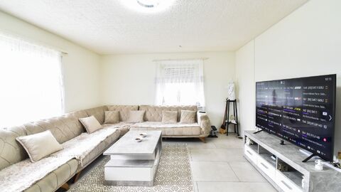 Moderne Renovierte 4-Zimmer-Wohnung in Reinach AG