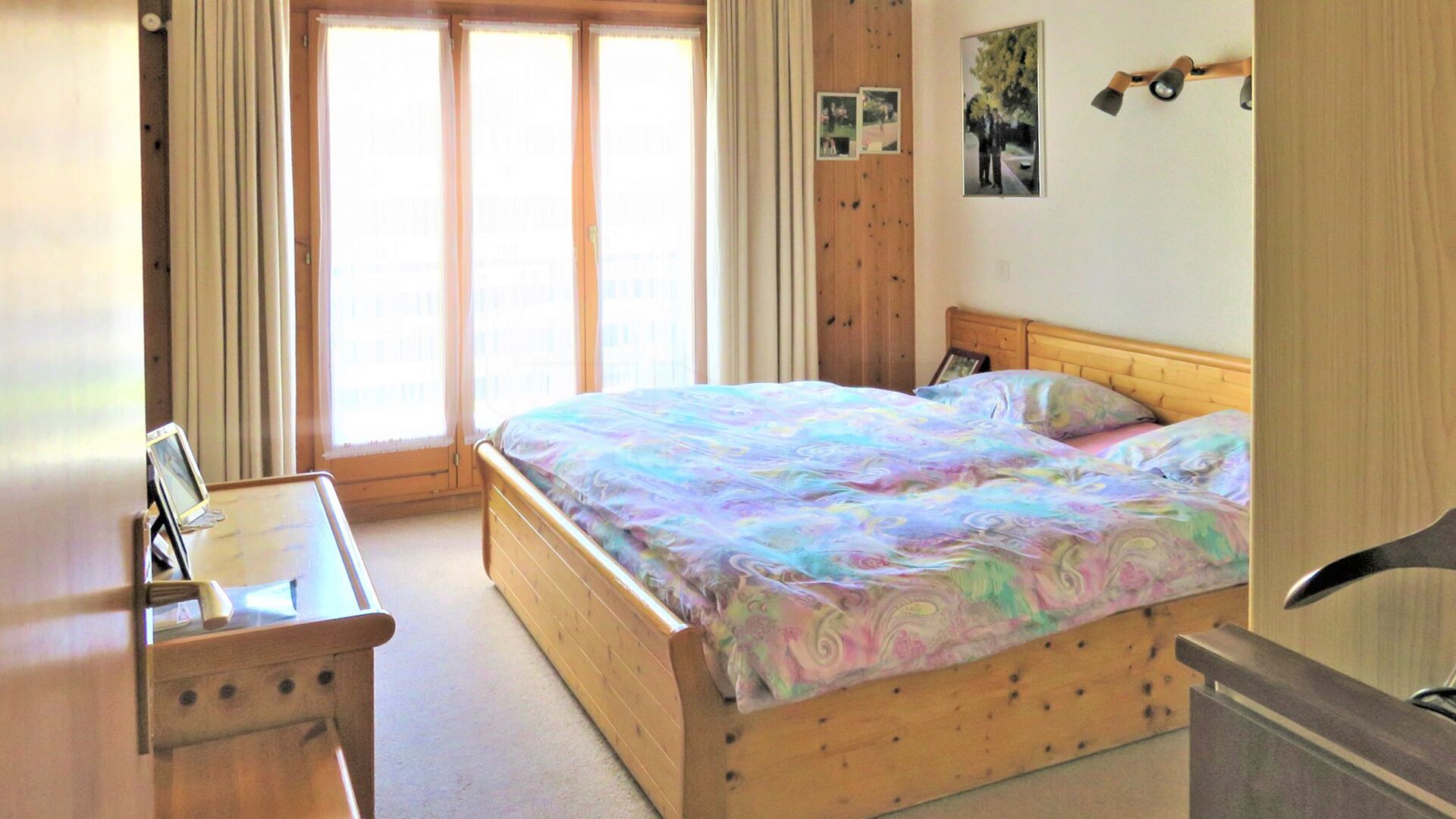 Photo 6