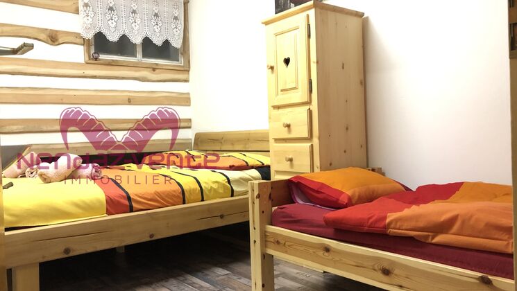 Appartement à louer à la semaine 
8 pers départ pistes de ski Siviez