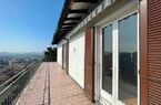 Spacious house with 3 flats of diffenerent sizes and wonderful view
