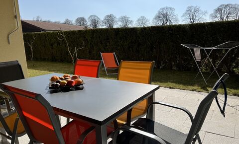 AU JARDIN, ECOUTEZ LES OISEAUX CHANTER...