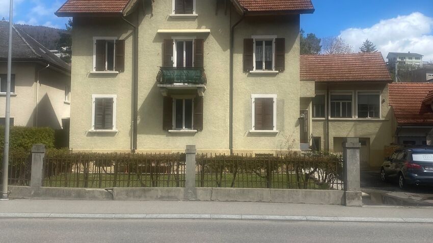 Investment building