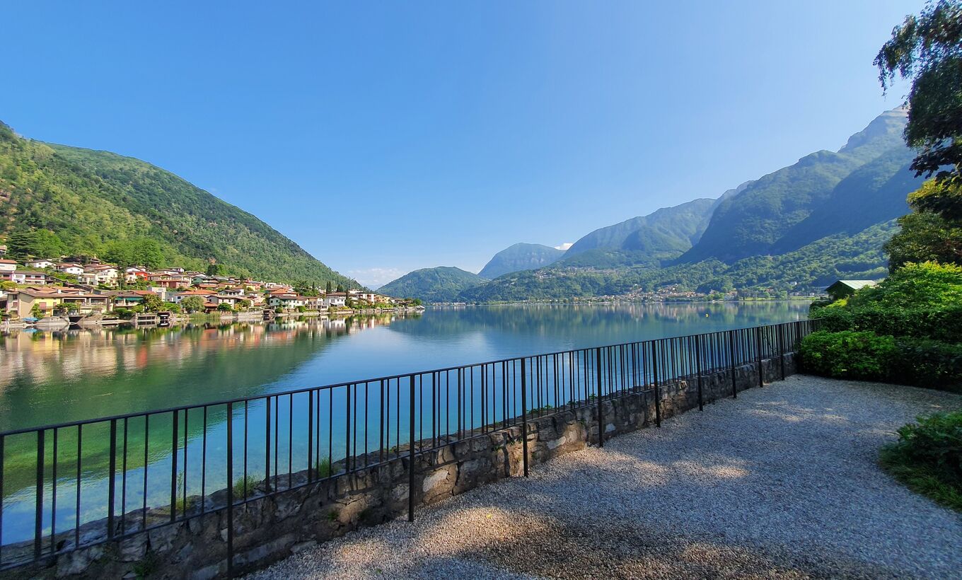 Duplex apartment "ORTENSIA" on the lake