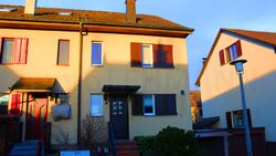 Eck-Einfamilienhaus in ruhigem Quartier