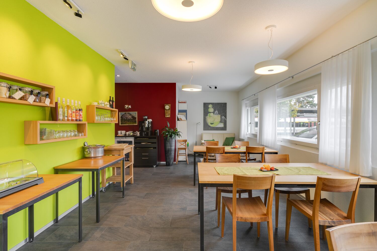 FRÜHSTÜCKSRAUM/LOUNGE EG