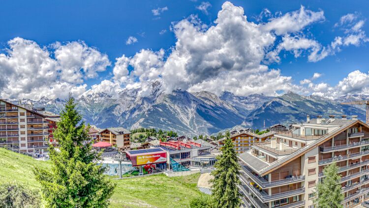 À vendre à Nendaz : Joli 2.5 p. au bord de la piste de ski !