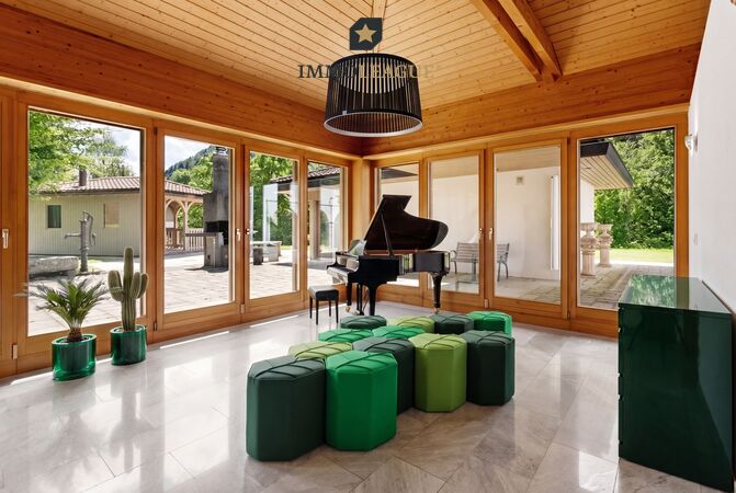 Hochwertige Verarbeitung und äusserst harmonisches Raumkonzept! 