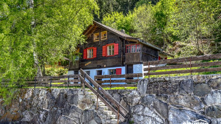 A vendre tout proche du centre de Haute-Nendaz : Bijou à rénover !