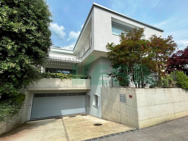 Elegant, coszy and modern house in sunny and quiet location