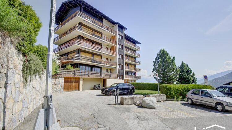 2.5 p. au centre de Nendaz, avec soleil toute la journée !