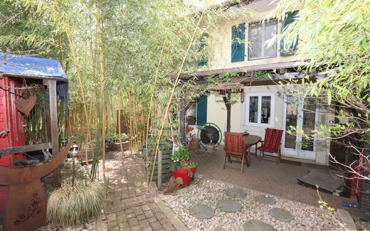 Old rural completely renovated 6.5 rooms.