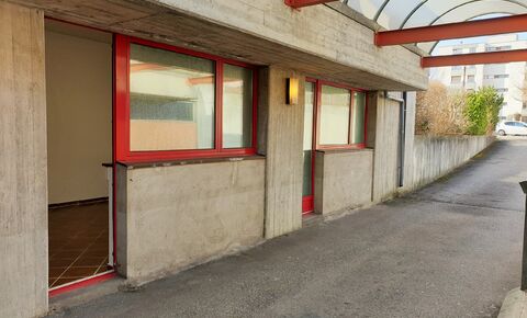 Parking space in underground parking lot available immediately - centr