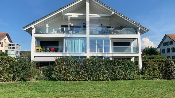 BEL ET SPACIEUX APPARTEMENT D'ANGLE DE 3,5 PCES EN REZ-DE-JARDIN