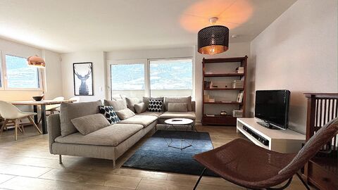 Splendide appartement 2.5 pces en attique avec grande terrasse