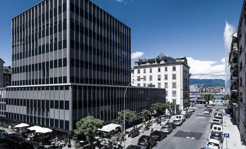 Exclusivity: sublime duplex penthouse apartment in Eaux-Vives