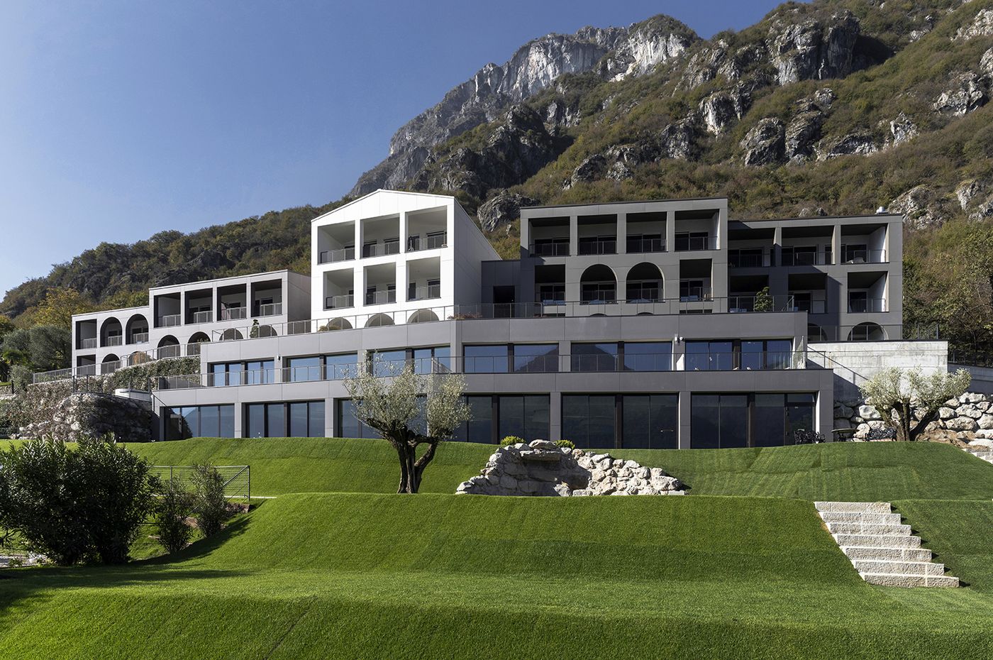 Exclusive apartment with garden in Porlezza, Lake Lugano