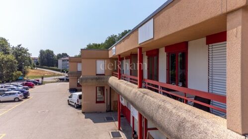 Condominium apartment CH-1053 Cugy VD