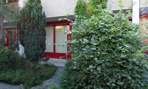 Maison mitoyenne bien entretenue avec jardin et 2 balcons