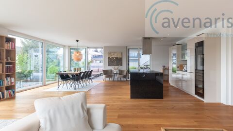 Exclusive condominium over two levels