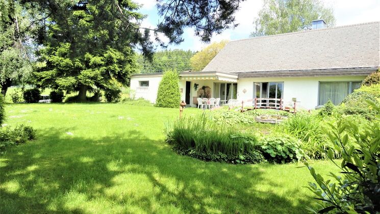 Privilegiert positioniert an Top Lage in Russikon