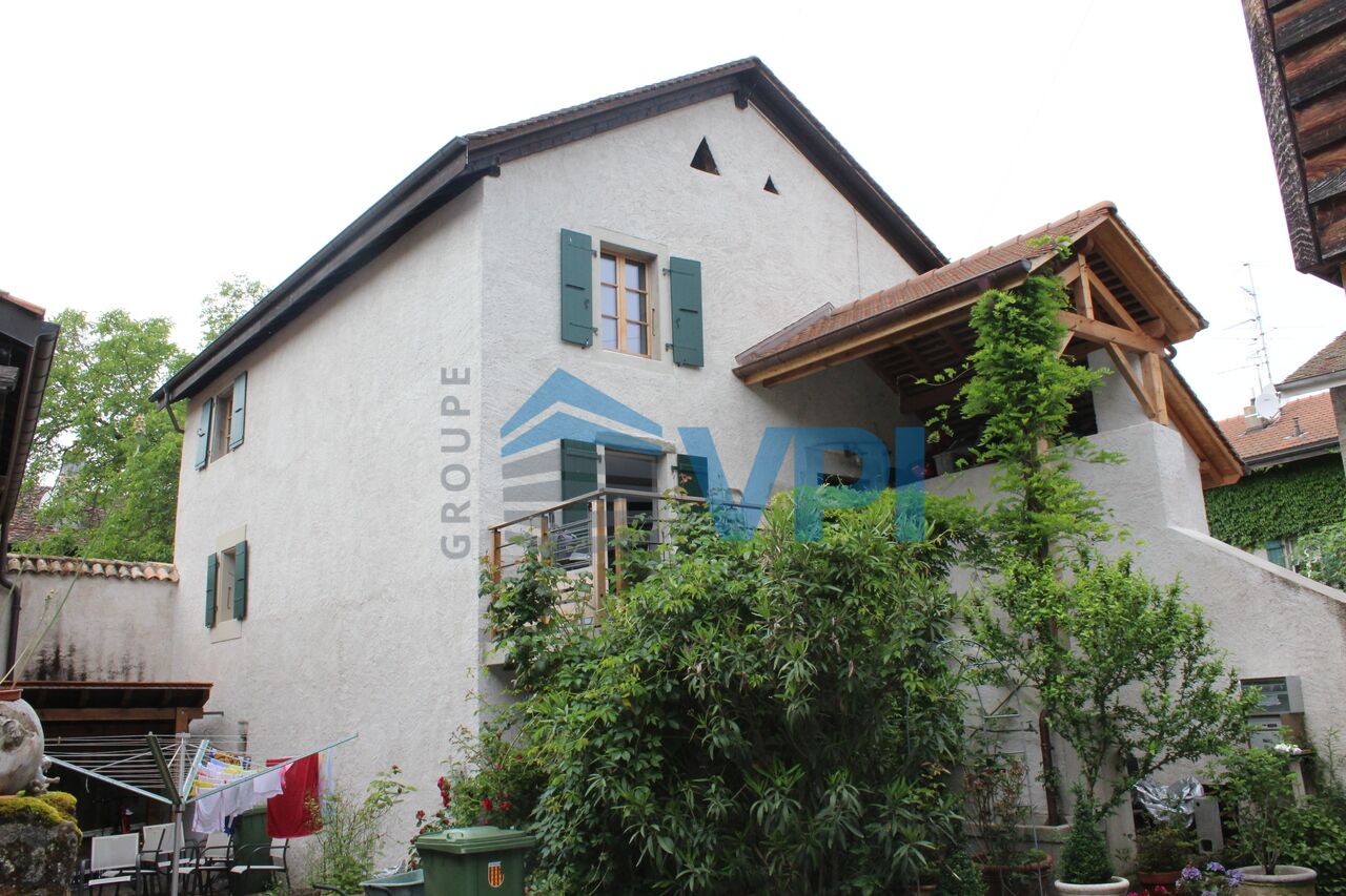 Dans un environnement villageois