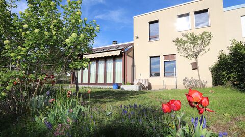 À vendre
Villa contiguë (maison d'angle)
dans quartier résidentiel