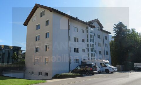 Familienfreundliche 5.5 Zimmerwohnung an ruhiger, sonniger Lage