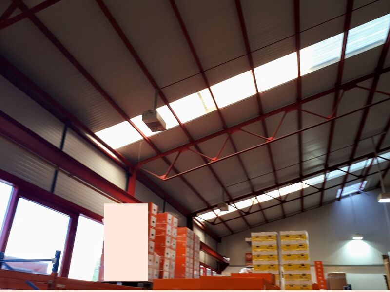 Deposit of 241 m2 on the ground floor