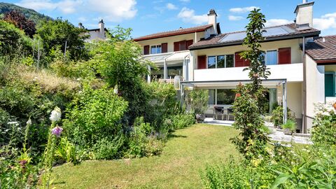 Schönes 5.5- Zimmer Reihenmittelhaus mit Garten