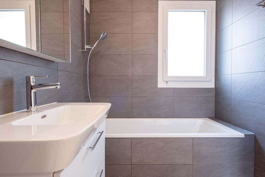 Construction d'un petit immeuble au style villageois avec 6 appartements : l'intérieur.