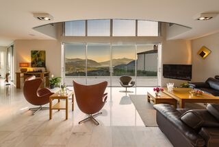 Generous villa with stunning views