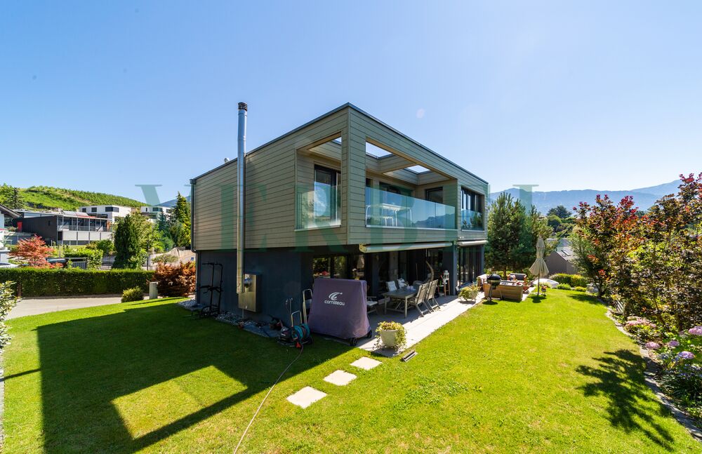 Magnificent modern 6.5 room villa