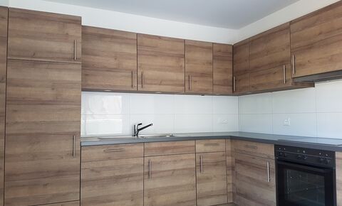 A LOUER à COUSSET
Appartement 4.5 pces au 1er étage