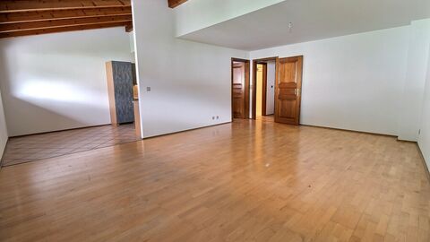SPACIEUX APPARTEMENT DE 3,5 PIÈCES AU CENTRE DU VILLAGE