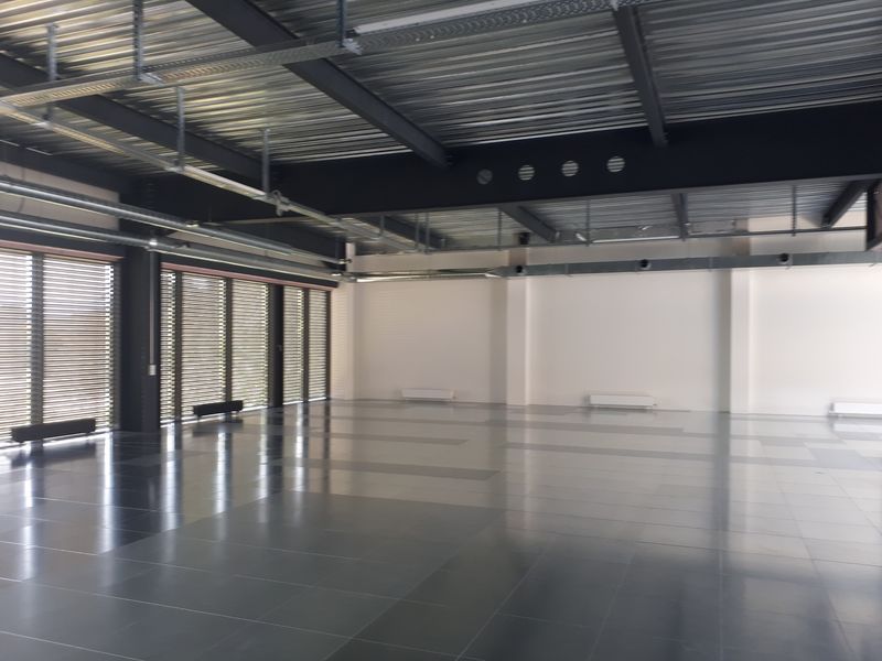Superb office / light workshop of 195 m2 in PLO!