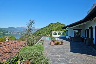Elegant Villa with a marvelous view