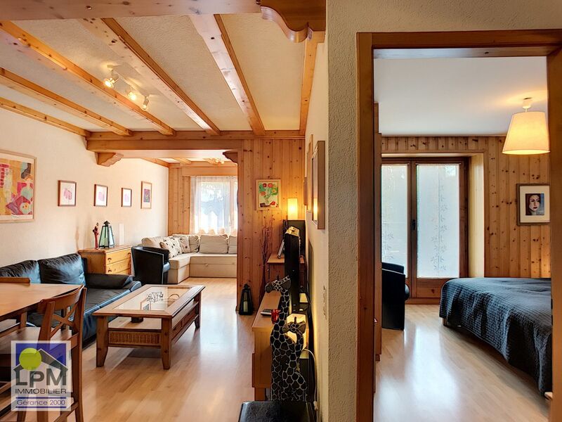 Beautiful apartment with spa in the building!