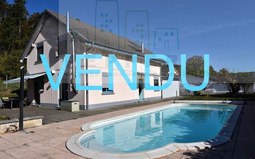 Jolie Villa avec piscine VENDUE LE 26 SEPTEMBRE 2019.